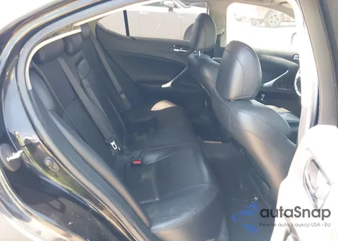 2006 Lexus Is 350 z USA, uszkodzony, nr VIN JTHBE262762005965